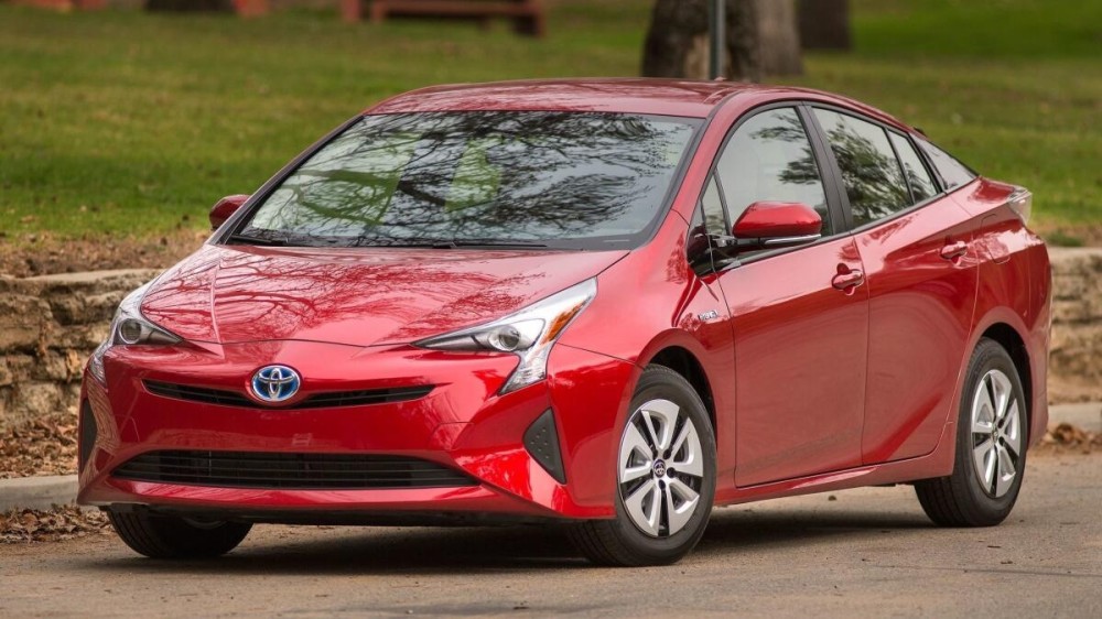 why do electric cars make noise at low speeds